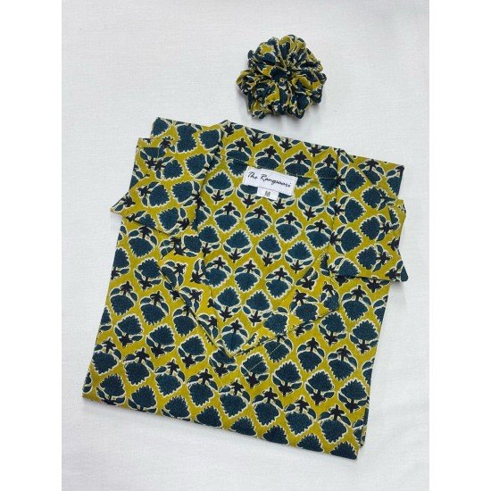 LEMON GREEN MOTIF LONG STRAIGHT KURTI