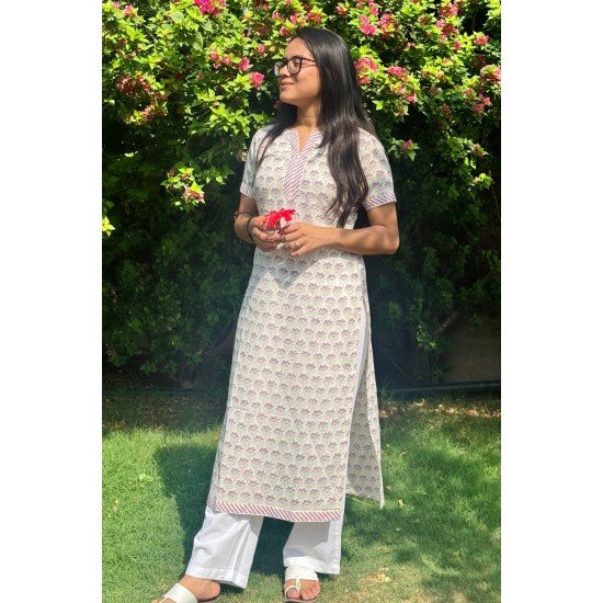 LILAC LITTLE MOTIFS LONG STRAIGHT KURTI LILAC LITTLE MOTIFS LONG STRAIGHT KURTI