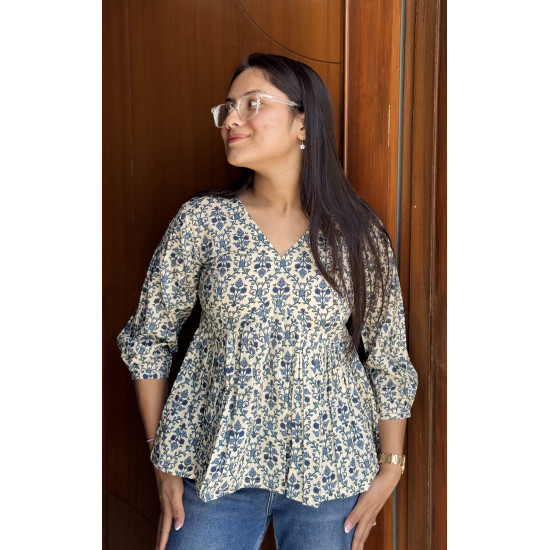 BLUE JAAL PRINT CLAIRE TOP BLUE JAAL PRINT CLAIRE TOP